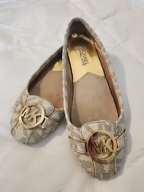 Michael Kors Women's Cream Logo Ballet Flats
